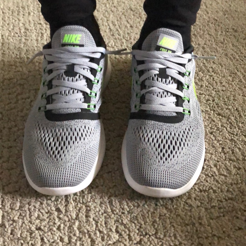 Nike Free Runs size 7